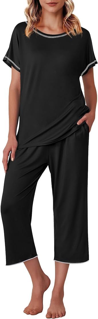 Ekouaer Womens Capri Pajama Sets Print Short Sleeve Sleepwear Top and Pants