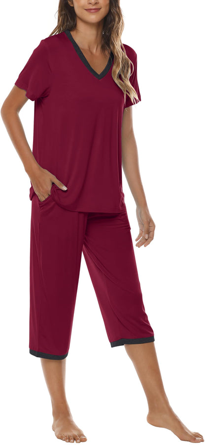 JINSHI Women's Pajamas Set Short Sleeve Top and Capri Pants Lightweight Sleepwear Comfy Pjs Lounge Set with Pockets