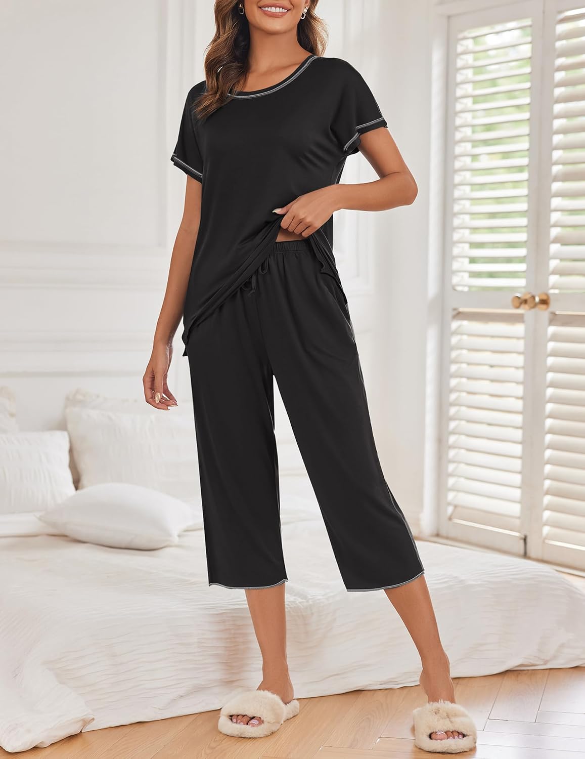 Ekouaer Womens Capri Pajama Sets Print Short Sleeve Sleepwear Top and Pants