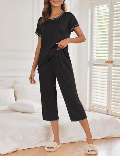 Ekouaer Womens Capri Pajama Sets Print Short Sleeve Sleepwear Top and Pants